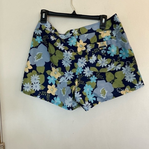 Old Navy Surf Shorts Floral Print Women's Size 12 Blue Green Yellow Flower - Picture 3 of 9
